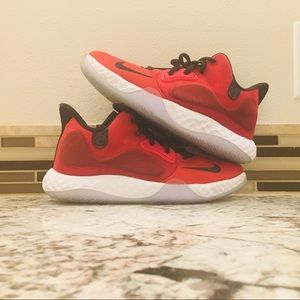 Size 4.5boys KD’s 5s basketball shoes